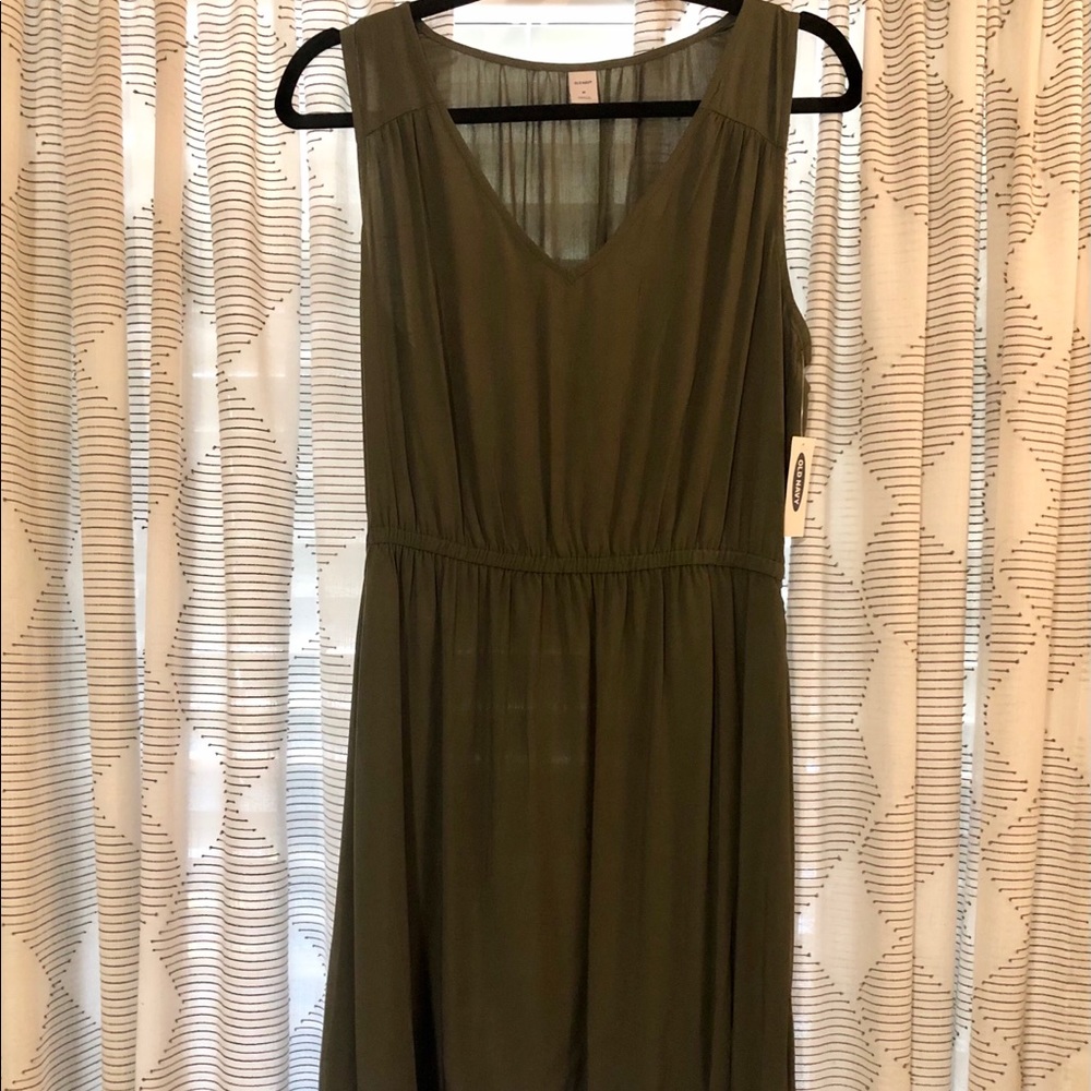 Sleeveless V Neck Dress
